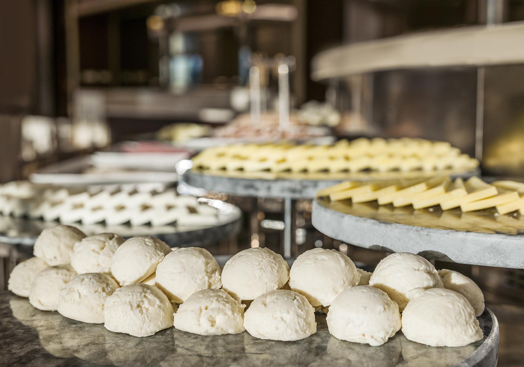 Elite World Grand Istanbul Basin Ekspres Hotel Ngoại thất bức ảnh Mozzarella cheese